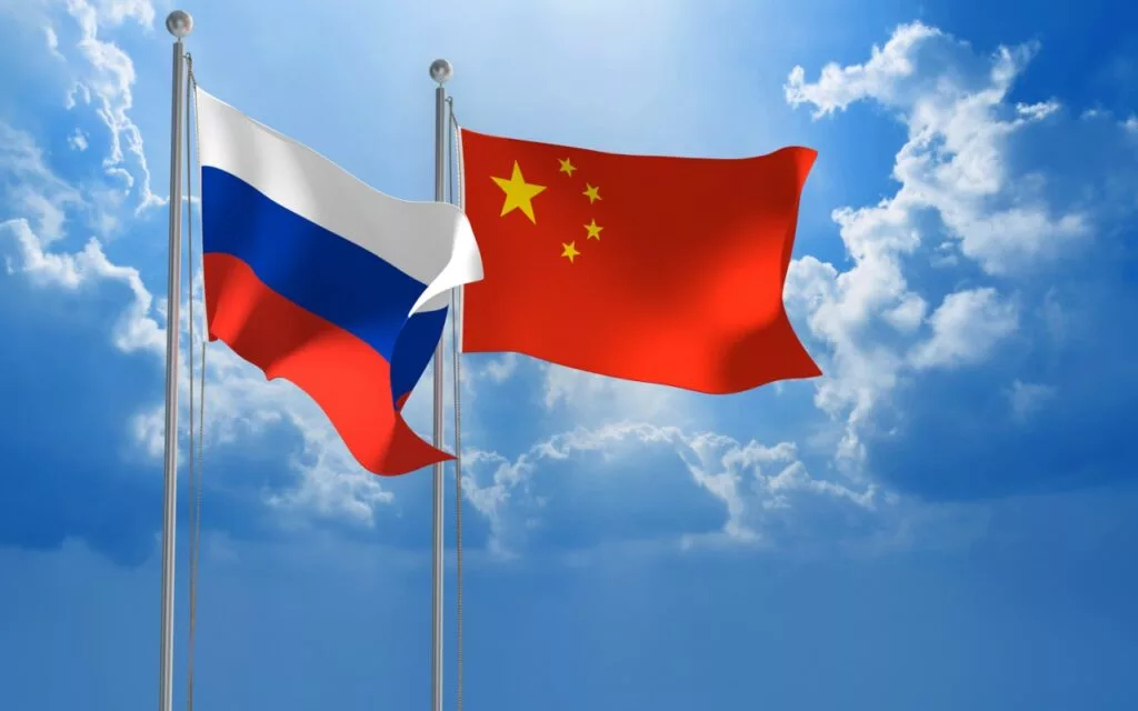 Китайские партнеры на переговорах в России